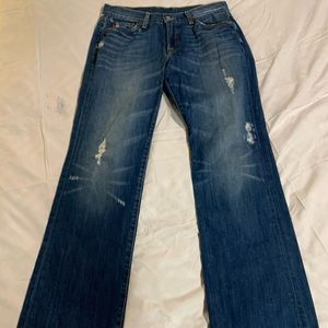 Lucky Brand size 10, womens short inseam in great condition